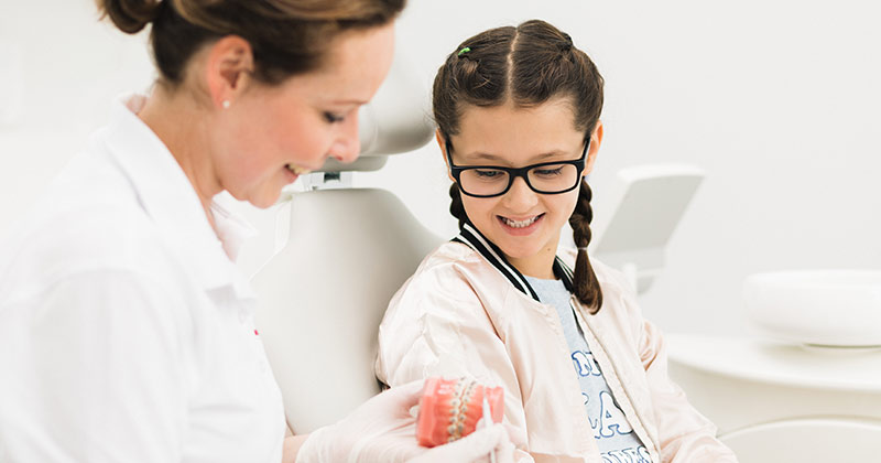 Dr. Marny Abendroth, Kieferorthopädin Dorsten